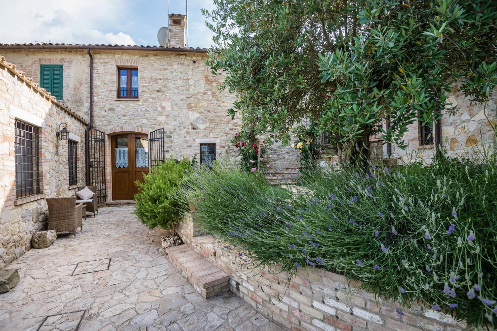 Borgocuore Todi Luaran gambar